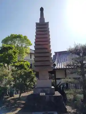 不動院本覚寺の塔