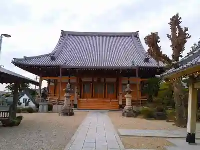 順慶寺の本殿・本堂