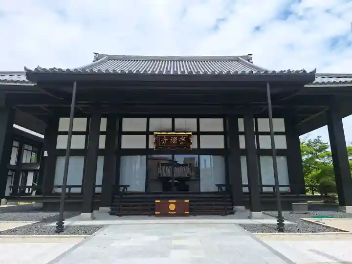 崇禅寺の{uncategorized: "未分類", other: "その他", undefined: "問題あり", building: "その他建物", grave: "お墓", sacred_gate: "鳥居", guardian: "狛犬", statue: "像", buddha: "仏像", history: "歴史", nature: "自然", garden: "庭園", animal: "動物", pagoda: "塔", temizu: "手水舎", mountain_gate: "山門・神門", sanctuary: "本殿・本堂", subordinate: "末社・摂社", art: "芸術", scenery: "景色", jizo: "地蔵", ema: "絵馬", goshuin: "御朱印", omikuji: "おみくじ", items: "授与品その他", amulet: "お守り", goshuincho: "御朱印帳", eats: "食事", festival: "お祭り", votive_dance: "神楽", shichigosan: "七五三参", wedding: "結婚式", experience: "体験その他", initially: "初詣", around: "周辺", anti_infection: "感染症対策"}