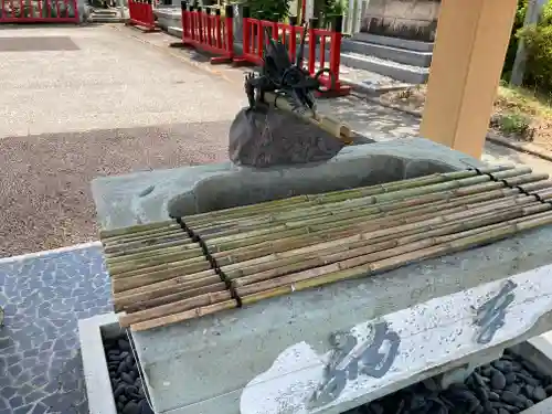 總社 和田八幡宮の手水舎