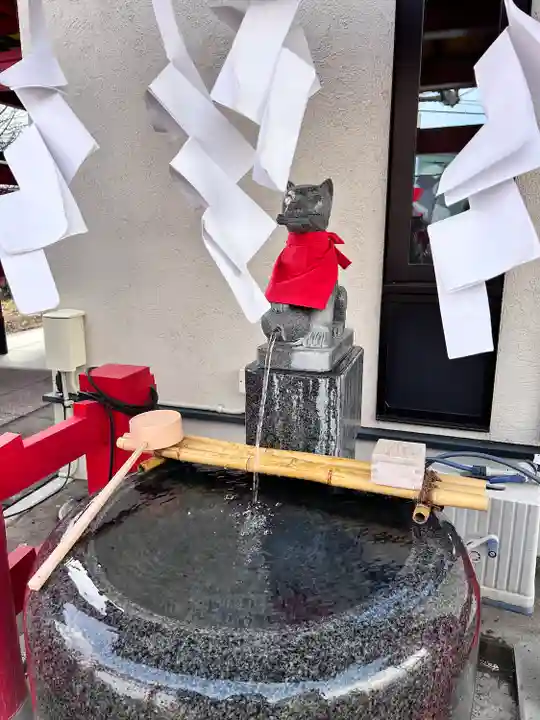 函館伏白稲荷神社の手水舎