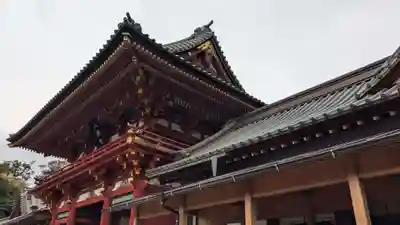鶴岡八幡宮の本殿・本堂