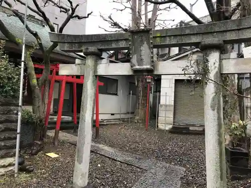 稲荷神社の鳥居