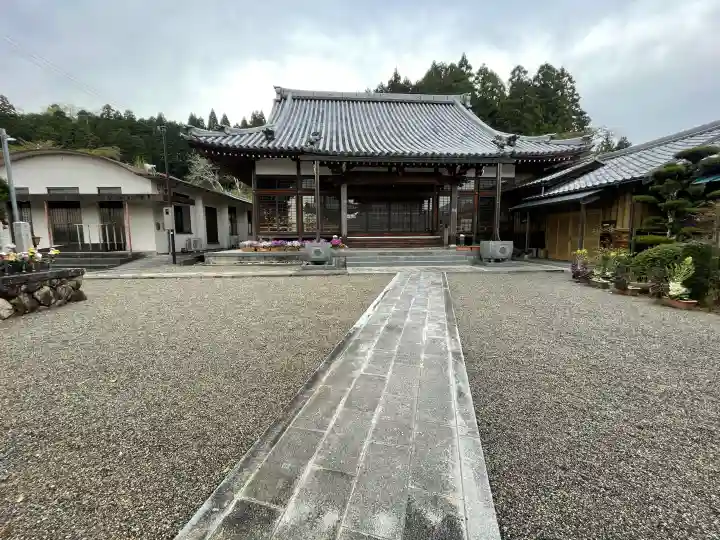 慈済寺の{uncategorized: "未分類", other: "その他", undefined: "問題あり", building: "その他建物", grave: "お墓", sacred_gate: "鳥居", guardian: "狛犬", statue: "像", buddha: "仏像", history: "歴史", nature: "自然", garden: "庭園", animal: "動物", pagoda: "塔", temizu: "手水舎", mountain_gate: "山門・神門", sanctuary: "本殿・本堂", subordinate: "末社・摂社", art: "芸術", scenery: "景色", jizo: "地蔵", ema: "絵馬", goshuin: "御朱印", omikuji: "おみくじ", items: "授与品その他", amulet: "お守り", goshuincho: "御朱印帳", eats: "食事", festival: "お祭り", votive_dance: "神楽", shichigosan: "七五三参", wedding: "結婚式", experience: "体験その他", initially: "初詣", around: "周辺", anti_infection: "感染症対策"}