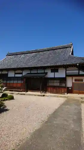 西方寺の本殿・本堂