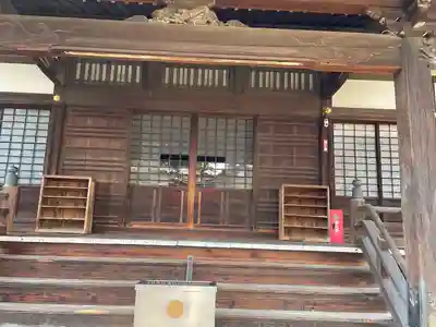 満性寺の本殿・本堂