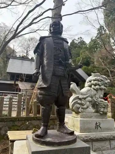 春日山神社の{uncategorized: "未分類", other: "その他", undefined: "問題あり", building: "その他建物", grave: "お墓", sacred_gate: "鳥居", guardian: "狛犬", statue: "像", buddha: "仏像", history: "歴史", nature: "自然", garden: "庭園", animal: "動物", pagoda: "塔", temizu: "手水舎", mountain_gate: "山門・神門", sanctuary: "本殿・本堂", subordinate: "末社・摂社", art: "芸術", scenery: "景色", jizo: "地蔵", ema: "絵馬", goshuin: "御朱印", omikuji: "おみくじ", items: "授与品その他", amulet: "お守り", goshuincho: "御朱印帳", eats: "食事", festival: "お祭り", votive_dance: "神楽", shichigosan: "七五三参", wedding: "結婚式", experience: "体験その他", initially: "初詣", around: "周辺", anti_infection: "感染症対策"}