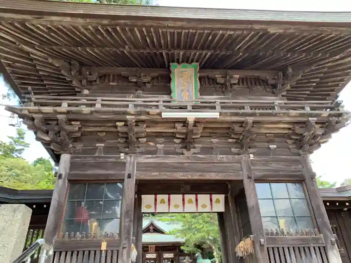 菅生石部神社の山門・神門