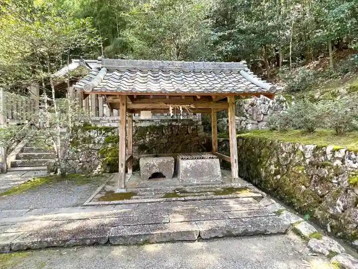 岩瀧神社の手水舎