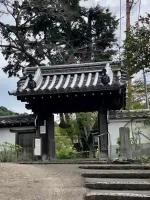 惠心院の山門・神門