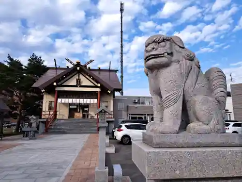 新川皇大神社の狛犬