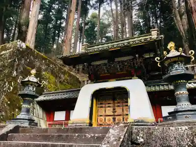 輪王寺の山門・神門