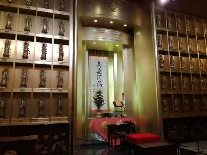 東本願寺本廟 牛久浄苑(牛久大仏)の仏像