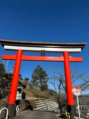 霞神社の{uncategorized: "未分類", other: "その他", undefined: "問題あり", building: "その他建物", grave: "お墓", sacred_gate: "鳥居", guardian: "狛犬", statue: "像", buddha: "仏像", history: "歴史", nature: "自然", garden: "庭園", animal: "動物", pagoda: "塔", temizu: "手水舎", mountain_gate: "山門・神門", sanctuary: "本殿・本堂", subordinate: "末社・摂社", art: "芸術", scenery: "景色", jizo: "地蔵", ema: "絵馬", goshuin: "御朱印", omikuji: "おみくじ", items: "授与品その他", amulet: "お守り", goshuincho: "御朱印帳", eats: "食事", festival: "お祭り", votive_dance: "神楽", shichigosan: "七五三参", wedding: "結婚式", experience: "体験その他", initially: "初詣", around: "周辺", anti_infection: "感染症対策"}