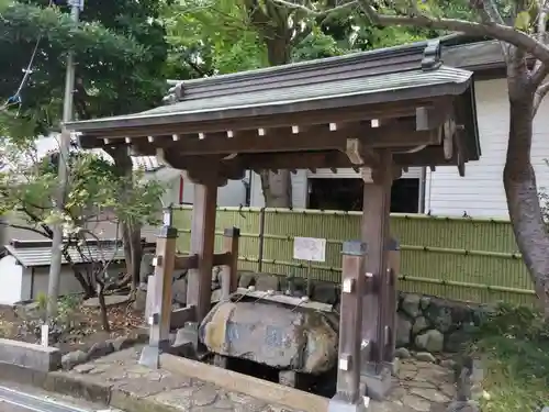 小動神社の手水舎