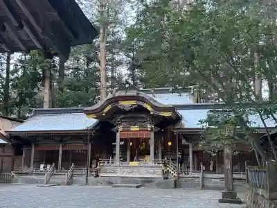 諏訪大社の{uncategorized: "未分類", other: "その他", undefined: "問題あり", building: "その他建物", grave: "お墓", sacred_gate: "鳥居", guardian: "狛犬", statue: "像", buddha: "仏像", history: "歴史", nature: "自然", garden: "庭園", animal: "動物", pagoda: "塔", temizu: "手水舎", mountain_gate: "山門・神門", sanctuary: "本殿・本堂", subordinate: "末社・摂社", art: "芸術", scenery: "景色", jizo: "地蔵", ema: "絵馬", goshuin: "御朱印", omikuji: "おみくじ", items: "授与品その他", amulet: "お守り", goshuincho: "御朱印帳", eats: "食事", festival: "お祭り", votive_dance: "神楽", shichigosan: "七五三参", wedding: "結婚式", experience: "体験その他", initially: "初詣", around: "周辺", anti_infection: "感染症対策"}