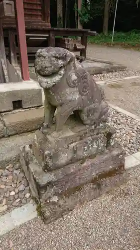 安房神社の狛犬