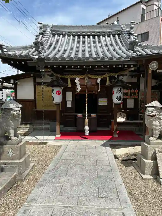 淀川神社の{uncategorized: "未分類", other: "その他", undefined: "問題あり", building: "その他建物", grave: "お墓", sacred_gate: "鳥居", guardian: "狛犬", statue: "像", buddha: "仏像", history: "歴史", nature: "自然", garden: "庭園", animal: "動物", pagoda: "塔", temizu: "手水舎", mountain_gate: "山門・神門", sanctuary: "本殿・本堂", subordinate: "末社・摂社", art: "芸術", scenery: "景色", jizo: "地蔵", ema: "絵馬", goshuin: "御朱印", omikuji: "おみくじ", items: "授与品その他", amulet: "お守り", goshuincho: "御朱印帳", eats: "食事", festival: "お祭り", votive_dance: "神楽", shichigosan: "七五三参", wedding: "結婚式", experience: "体験その他", initially: "初詣", around: "周辺", anti_infection: "感染症対策"}