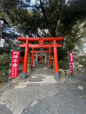 名島豊川稲荷神社の{uncategorized: "未分類", other: "その他", undefined: "問題あり", building: "その他建物", grave: "お墓", sacred_gate: "鳥居", guardian: "狛犬", statue: "像", buddha: "仏像", history: "歴史", nature: "自然", garden: "庭園", animal: "動物", pagoda: "塔", temizu: "手水舎", mountain_gate: "山門・神門", sanctuary: "本殿・本堂", subordinate: "末社・摂社", art: "芸術", scenery: "景色", jizo: "地蔵", ema: "絵馬", goshuin: "御朱印", omikuji: "おみくじ", items: "授与品その他", amulet: "お守り", goshuincho: "御朱印帳", eats: "食事", festival: "お祭り", votive_dance: "神楽", shichigosan: "七五三参", wedding: "結婚式", experience: "体験その他", initially: "初詣", around: "周辺", anti_infection: "感染症対策"}