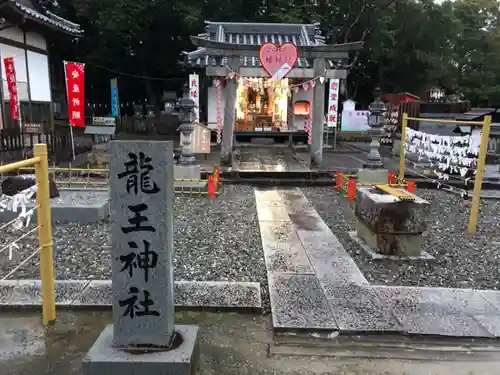 冠纓神社の末社