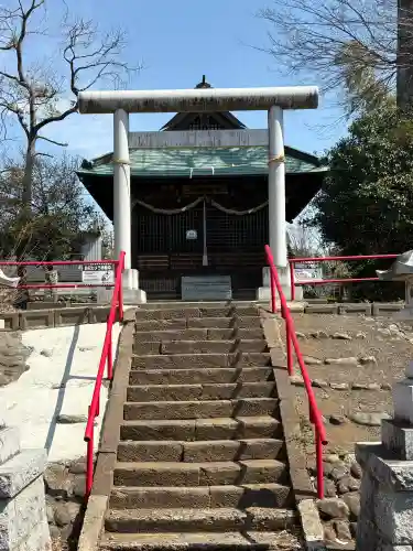 日枝神社（新戸）の{uncategorized: "未分類", other: "その他", undefined: "問題あり", building: "その他建物", grave: "お墓", sacred_gate: "鳥居", guardian: "狛犬", statue: "像", buddha: "仏像", history: "歴史", nature: "自然", garden: "庭園", animal: "動物", pagoda: "塔", temizu: "手水舎", mountain_gate: "山門・神門", sanctuary: "本殿・本堂", subordinate: "末社・摂社", art: "芸術", scenery: "景色", jizo: "地蔵", ema: "絵馬", goshuin: "御朱印", omikuji: "おみくじ", items: "授与品その他", amulet: "お守り", goshuincho: "御朱印帳", eats: "食事", festival: "お祭り", votive_dance: "神楽", shichigosan: "七五三参", wedding: "結婚式", experience: "体験その他", initially: "初詣", around: "周辺", anti_infection: "感染症対策"}