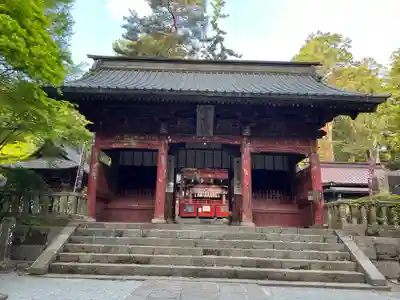 北口本宮冨士浅間神社の山門・神門