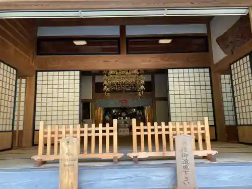 報国寺の本殿・本堂