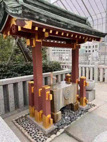 三囲神社（三圍神社）日本橋摂社の手水舎