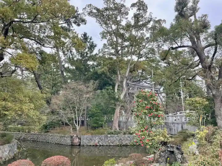 宮山神社の{uncategorized: "未分類", other: "その他", undefined: "問題あり", building: "その他建物", grave: "お墓", sacred_gate: "鳥居", guardian: "狛犬", statue: "像", buddha: "仏像", history: "歴史", nature: "自然", garden: "庭園", animal: "動物", pagoda: "塔", temizu: "手水舎", mountain_gate: "山門・神門", sanctuary: "本殿・本堂", subordinate: "末社・摂社", art: "芸術", scenery: "景色", jizo: "地蔵", ema: "絵馬", goshuin: "御朱印", omikuji: "おみくじ", items: "授与品その他", amulet: "お守り", goshuincho: "御朱印帳", eats: "食事", festival: "お祭り", votive_dance: "神楽", shichigosan: "七五三参", wedding: "結婚式", experience: "体験その他", initially: "初詣", around: "周辺", anti_infection: "感染症対策"}