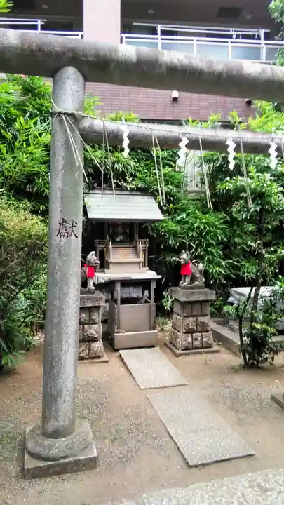 池尻稲荷神社の末社・摂社