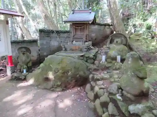 狸福神社の狛犬