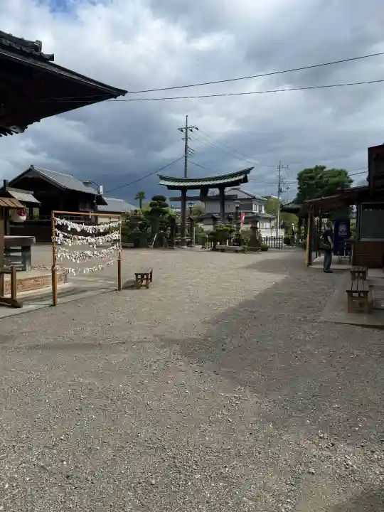 八坂神社の{uncategorized: "未分類", other: "その他", undefined: "問題あり", building: "その他建物", grave: "お墓", sacred_gate: "鳥居", guardian: "狛犬", statue: "像", buddha: "仏像", history: "歴史", nature: "自然", garden: "庭園", animal: "動物", pagoda: "塔", temizu: "手水舎", mountain_gate: "山門・神門", sanctuary: "本殿・本堂", subordinate: "末社・摂社", art: "芸術", scenery: "景色", jizo: "地蔵", ema: "絵馬", goshuin: "御朱印", omikuji: "おみくじ", items: "授与品その他", amulet: "お守り", goshuincho: "御朱印帳", eats: "食事", festival: "お祭り", votive_dance: "神楽", shichigosan: "七五三参", wedding: "結婚式", experience: "体験その他", initially: "初詣", around: "周辺", anti_infection: "感染症対策"}
