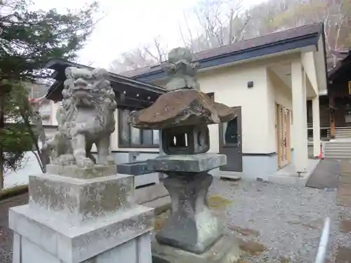 湯澤神社の狛犬