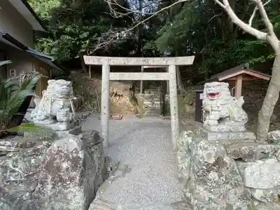 堅神神社の鳥居