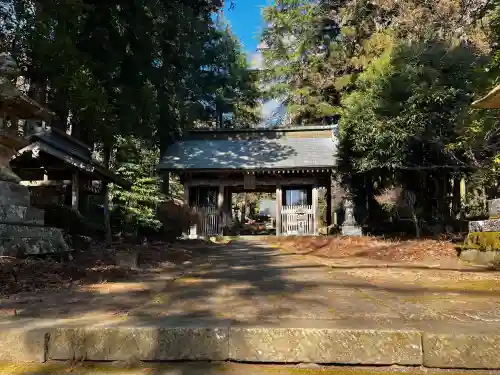 都々古別神社(馬場)の{uncategorized: "未分類", other: "その他", undefined: "問題あり", building: "その他建物", grave: "お墓", sacred_gate: "鳥居", guardian: "狛犬", statue: "像", buddha: "仏像", history: "歴史", nature: "自然", garden: "庭園", animal: "動物", pagoda: "塔", temizu: "手水舎", mountain_gate: "山門・神門", sanctuary: "本殿・本堂", subordinate: "末社・摂社", art: "芸術", scenery: "景色", jizo: "地蔵", ema: "絵馬", goshuin: "御朱印", omikuji: "おみくじ", items: "授与品その他", amulet: "お守り", goshuincho: "御朱印帳", eats: "食事", festival: "お祭り", votive_dance: "神楽", shichigosan: "七五三参", wedding: "結婚式", experience: "体験その他", initially: "初詣", around: "周辺", anti_infection: "感染症対策"}