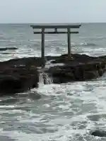 大洗磯前神社の{uncategorized: "未分類", other: "その他", undefined: "問題あり", building: "その他建物", grave: "お墓", sacred_gate: "鳥居", guardian: "狛犬", statue: "像", buddha: "仏像", history: "歴史", nature: "自然", garden: "庭園", animal: "動物", pagoda: "塔", temizu: "手水舎", mountain_gate: "山門・神門", sanctuary: "本殿・本堂", subordinate: "末社・摂社", art: "芸術", scenery: "景色", jizo: "地蔵", ema: "絵馬", goshuin: "御朱印", omikuji: "おみくじ", items: "授与品その他", amulet: "お守り", goshuincho: "御朱印帳", eats: "食事", festival: "お祭り", votive_dance: "神楽", shichigosan: "七五三参", wedding: "結婚式", experience: "体験その他", initially: "初詣", around: "周辺", anti_infection: "感染症対策"}