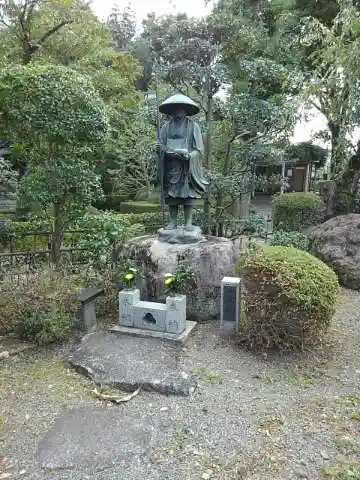 安養寺の像