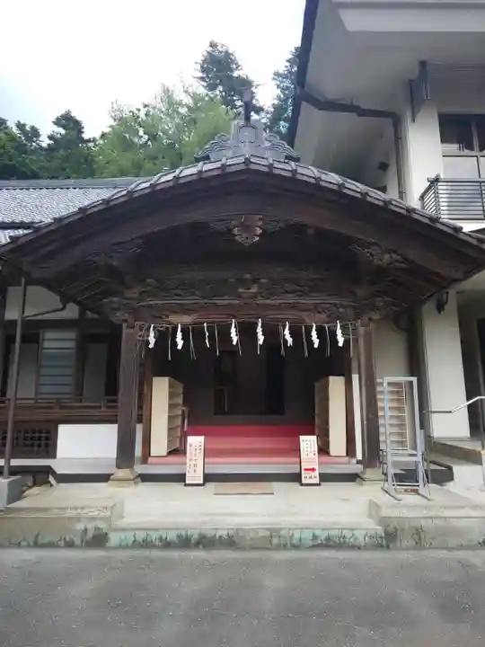 玉泉寺の本殿・本堂