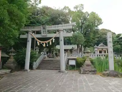 上地八幡宮の鳥居