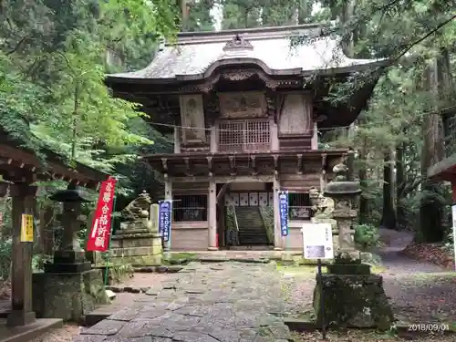 鷲子山上神社の山門・神門