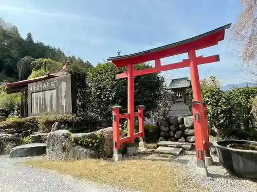 野坂寺の鳥居