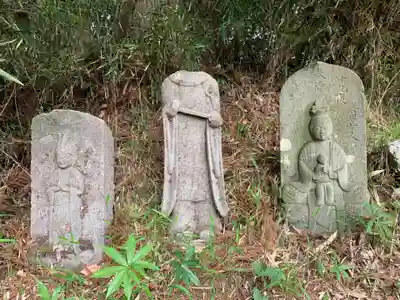 稲荷大神の仏像