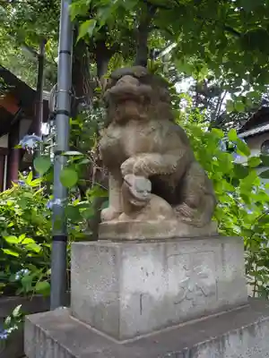 御霊神社の狛犬