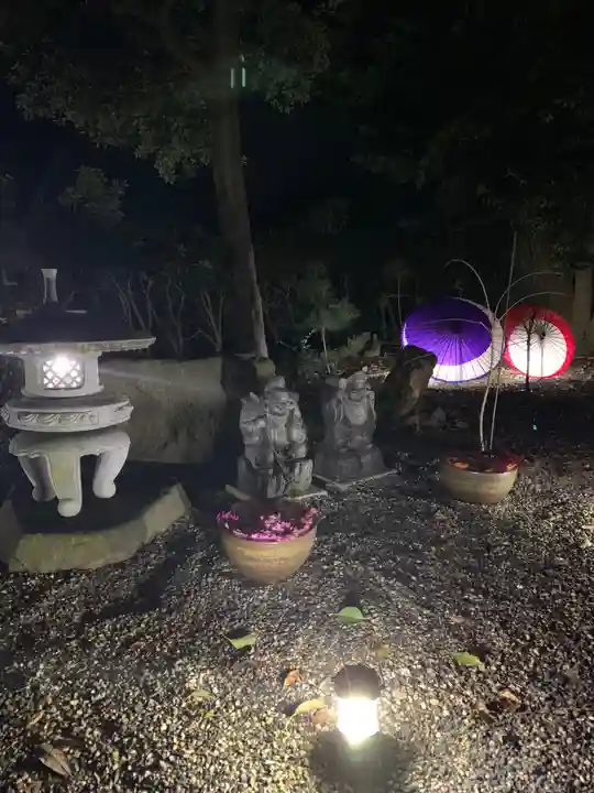 彌都加伎神社の庭園