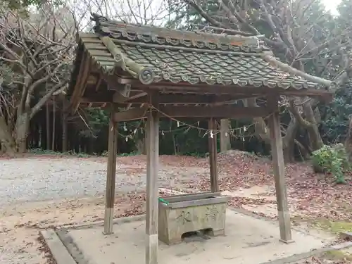 永野神社の手水舎