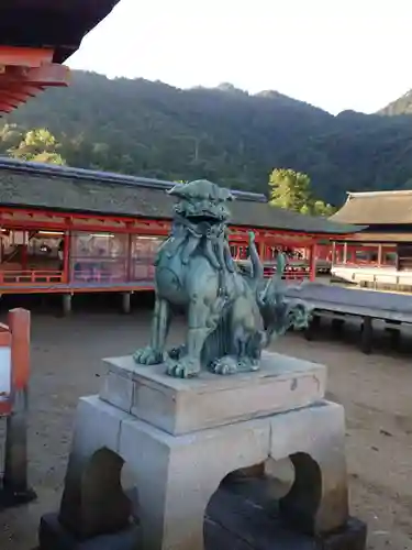 厳島神社の狛犬