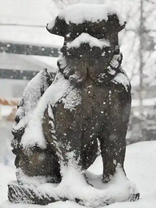 烈々布神社の狛犬