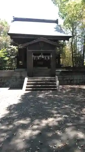 八幡鶴市神社の本殿