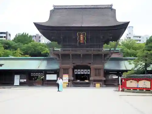 筥崎宮の山門・神門