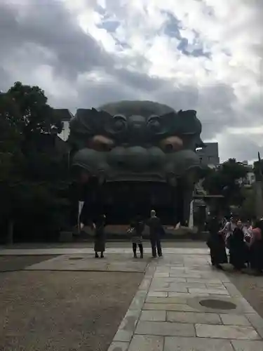 難波八阪神社の狛犬